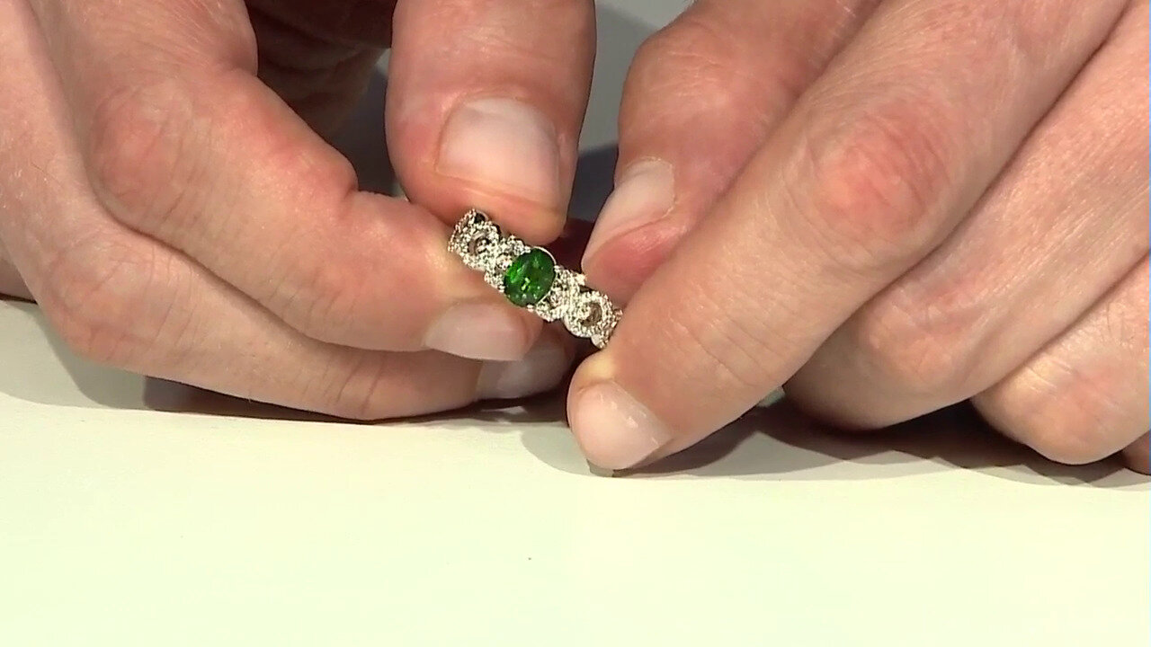 Video Anillo en plata con Diópsido de Rusia