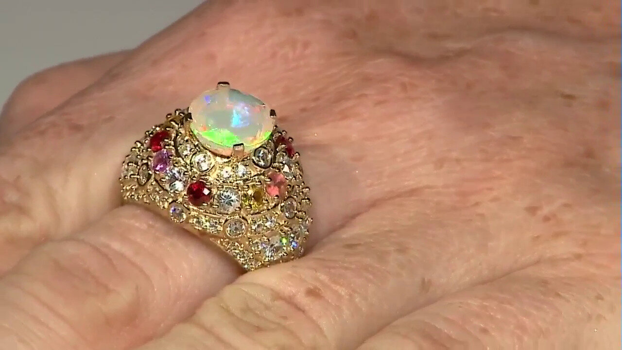 Video Gouden ring met een Welo-opaal (Adela Gold)