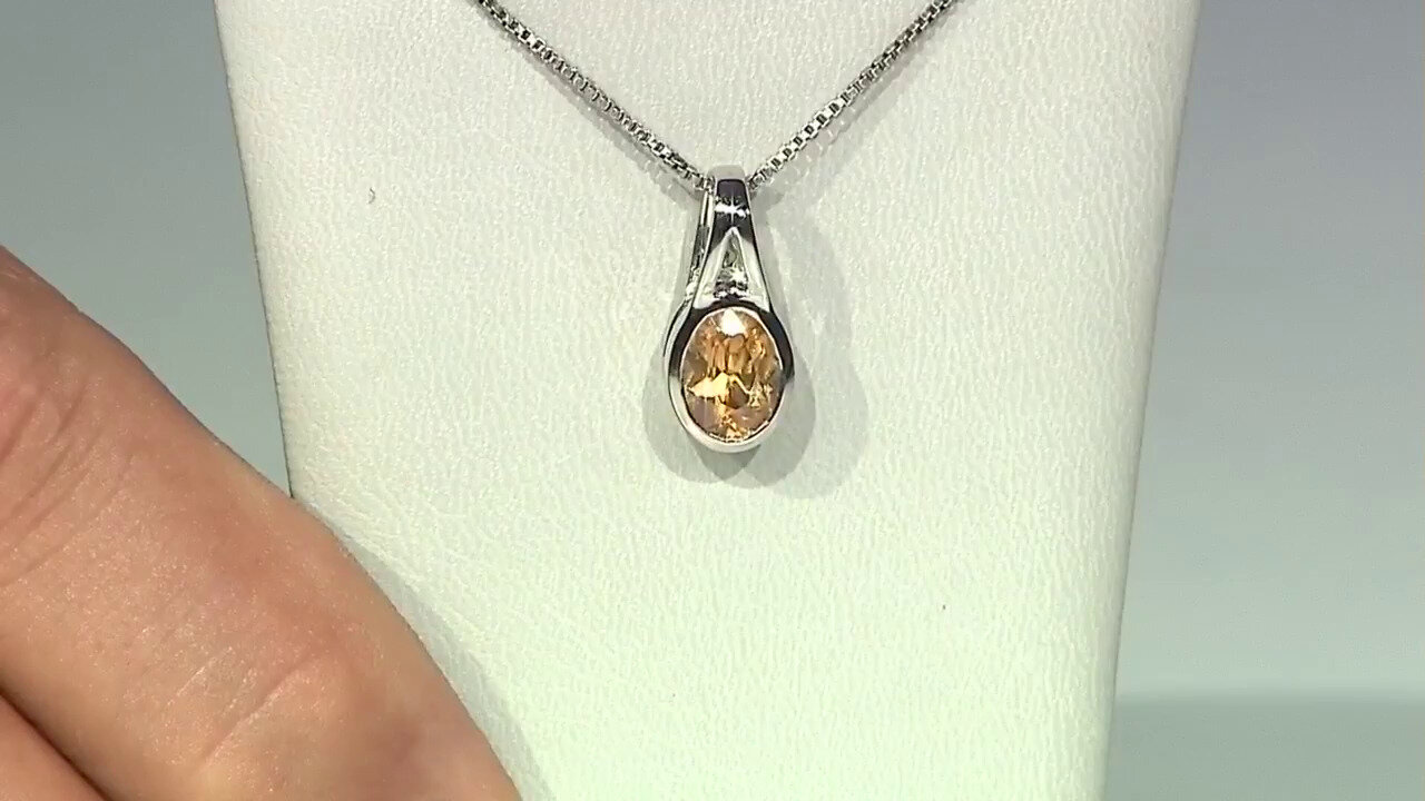 Video Mandarin Zircon Silver Pendant