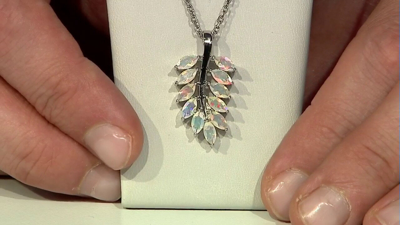 Video Welo Opal Silver Pendant