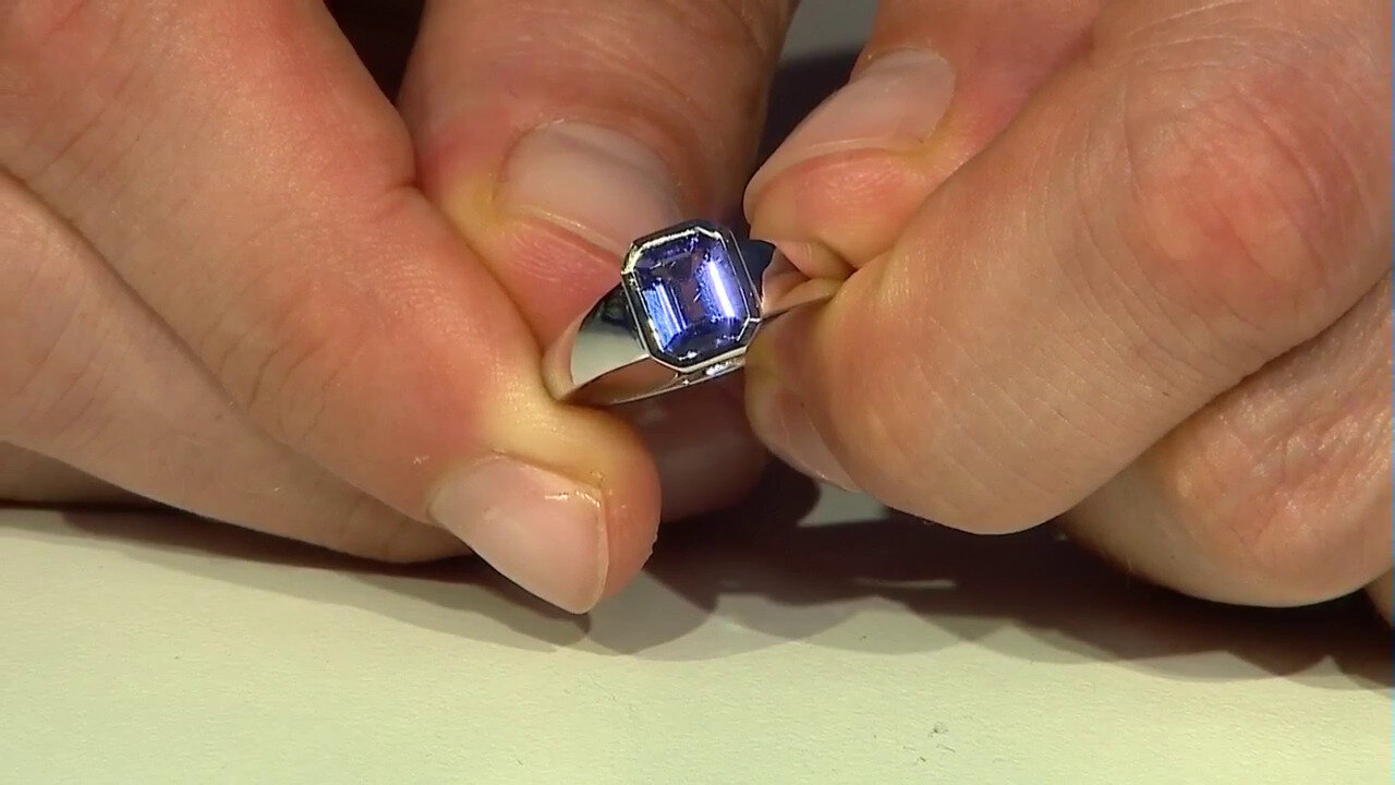 Video 9K AAA Tanzanite Gold Ring