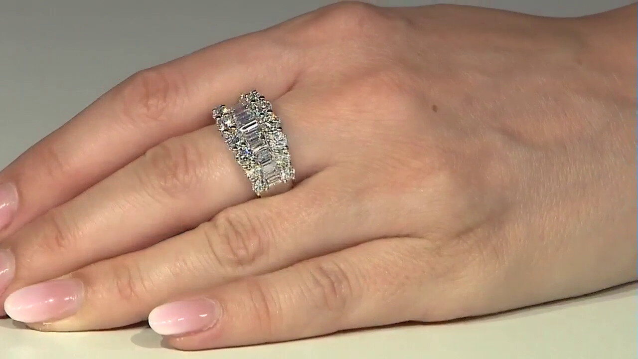 Video 18K SI2 (H) Diamond Gold Ring (CIRARI)