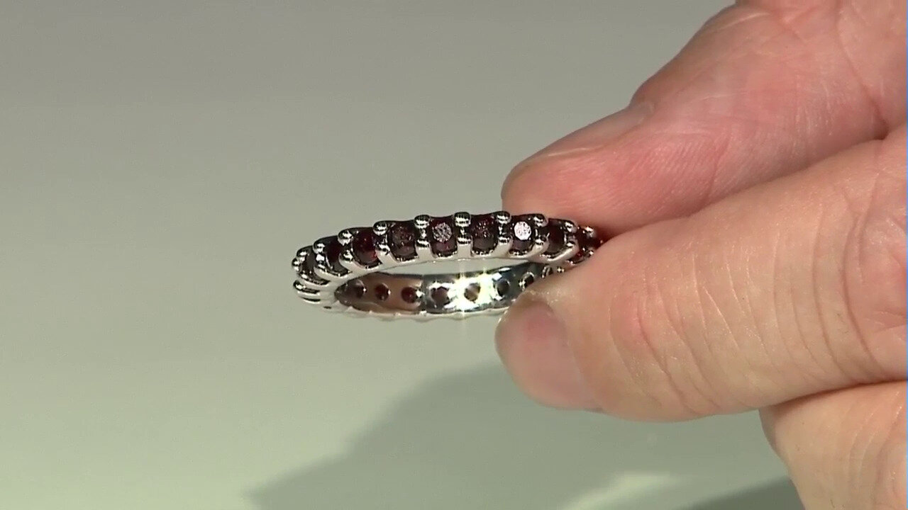 Video Anillo en plata con Granate