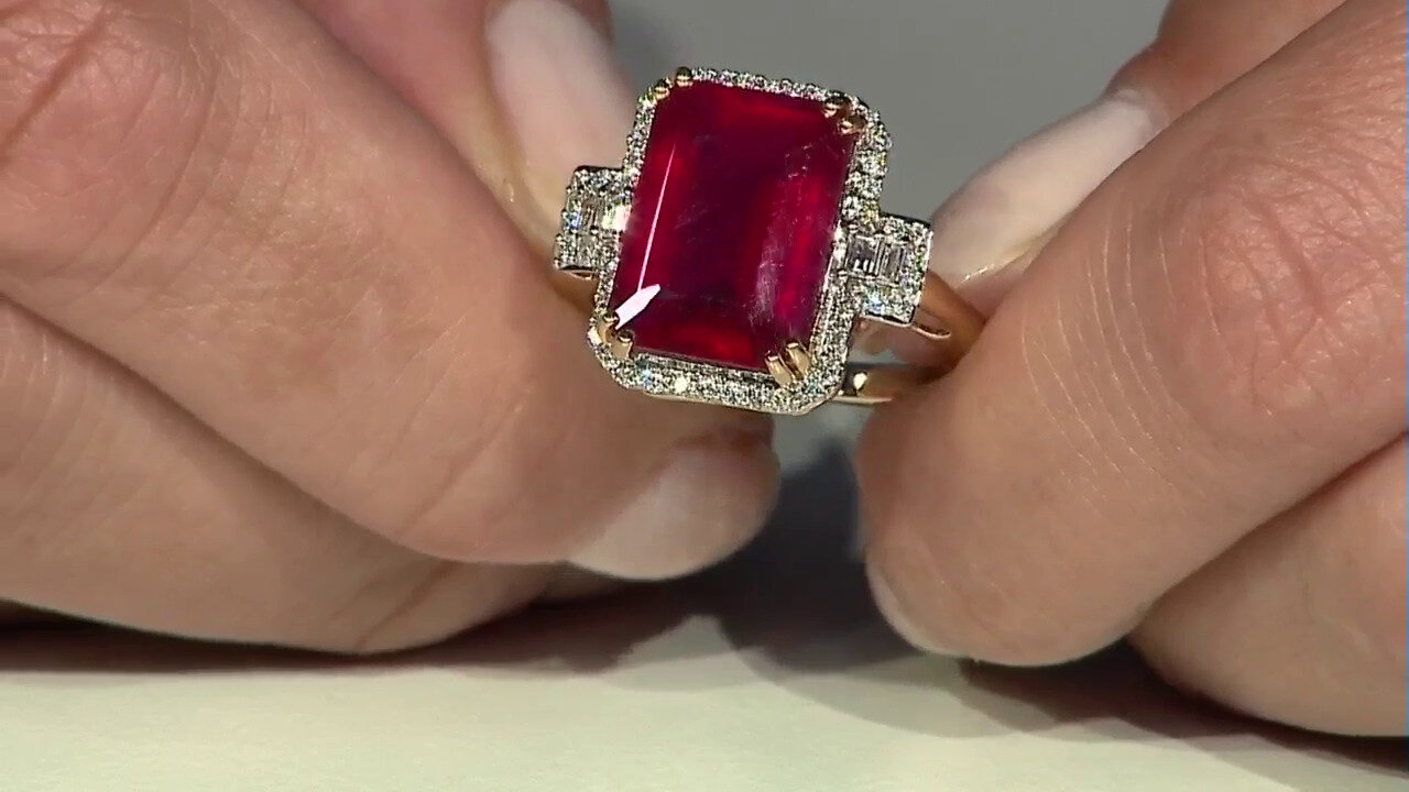 Video 18K Madagascar Ruby Gold Ring (D'vyere)