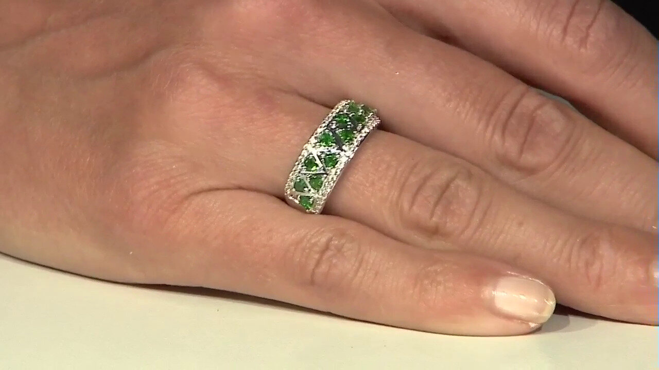 Video Anillo en plata con Tsavorita de Tanzania