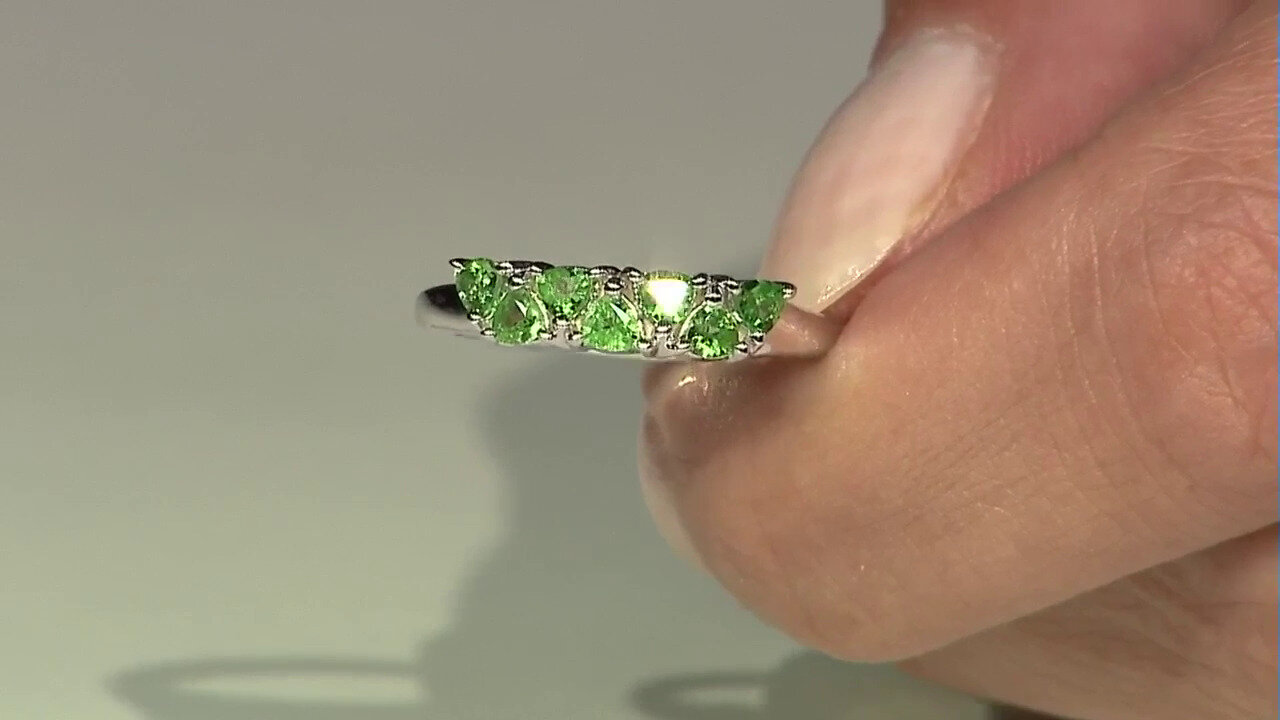 Video Tanzanian Tsavorite Silver Ring