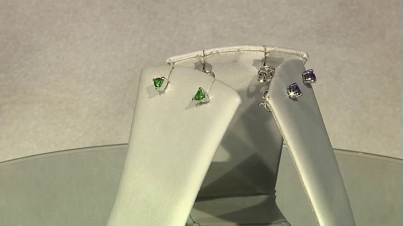 Video Tanzanian Tsavorite Silver Earrings