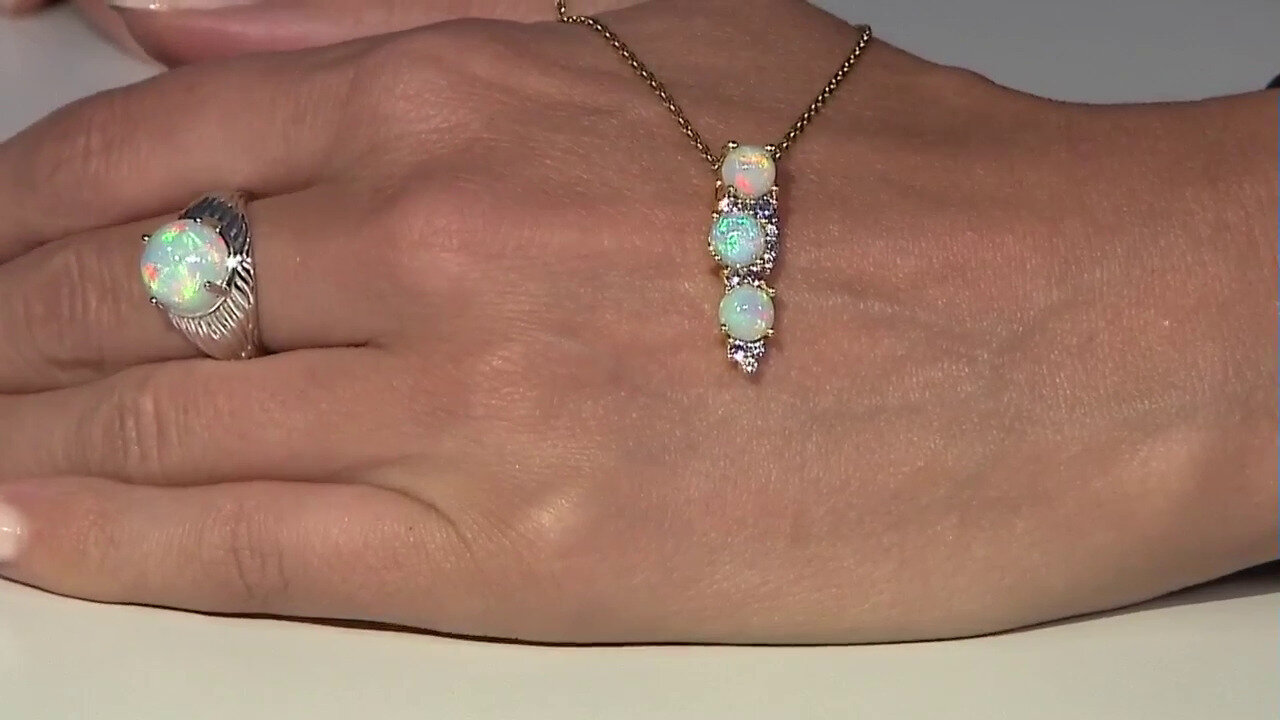 Video Welo Opal Silver Pendant