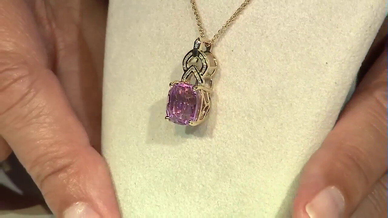 Video Collier en or et Kunzite de Patroke (de Melo)