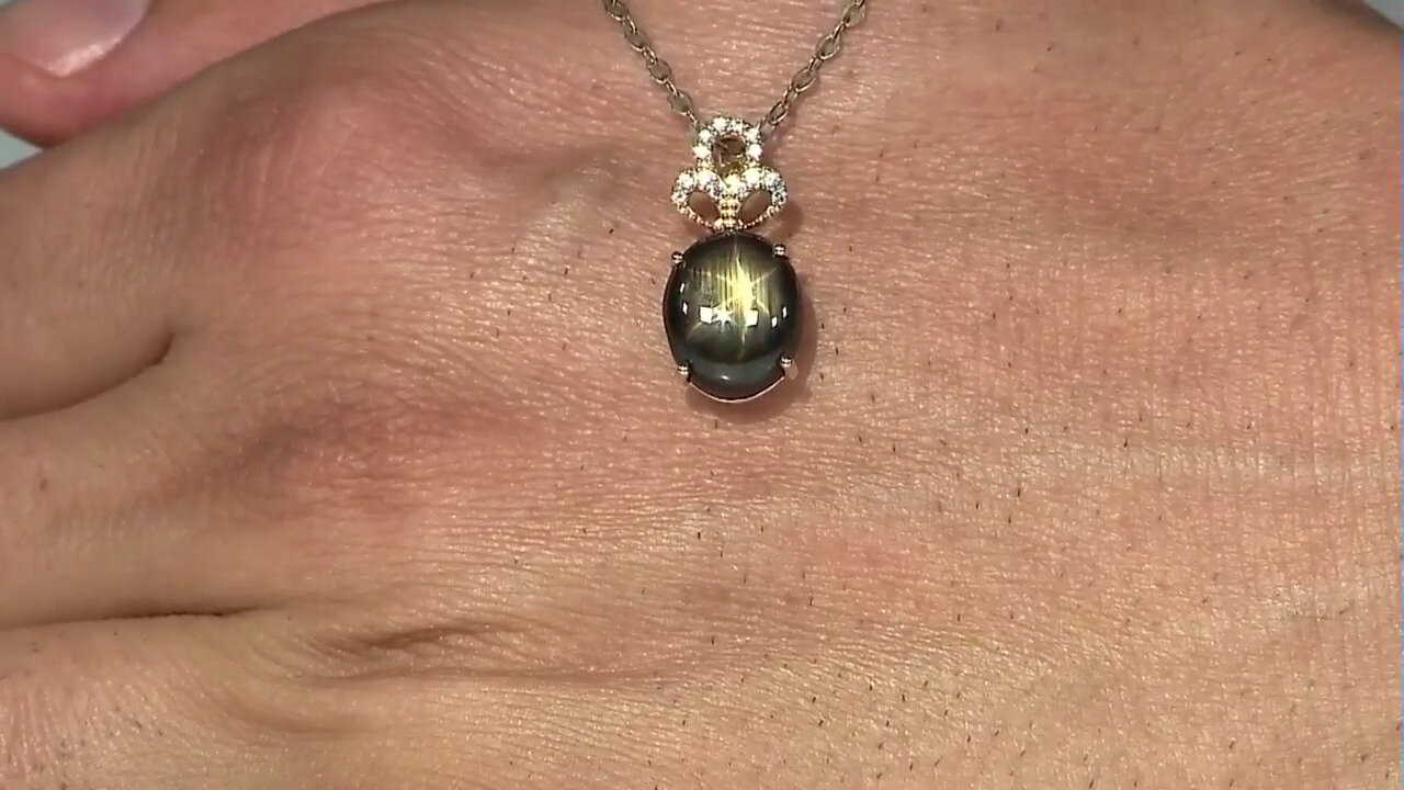 Video Pendentif en or et Saphir étoilé noir