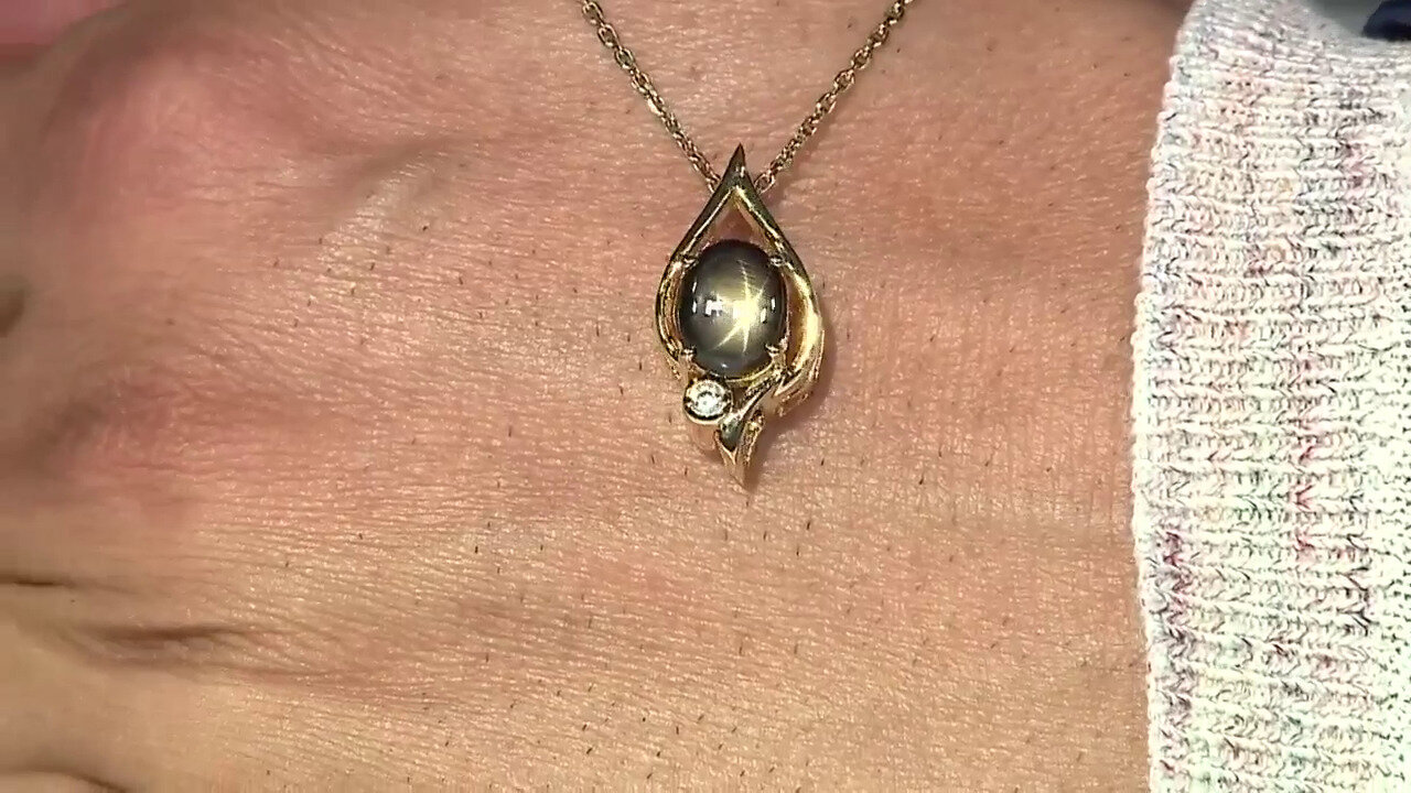 Video Black Star Sapphire Silver Pendant