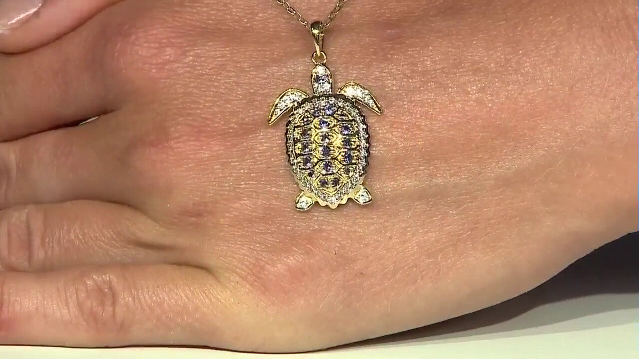 Video Ceylon Iolite Silver Pendant