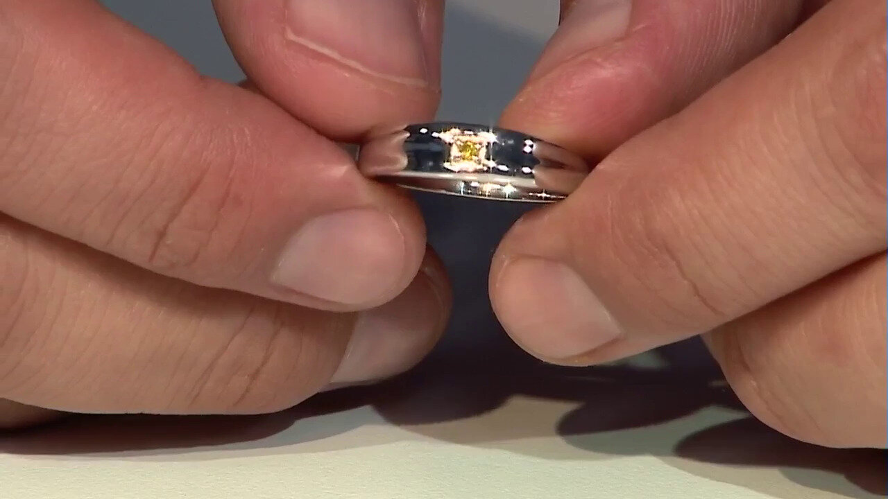 Video Zilveren ring met een I3 Gele Diamant