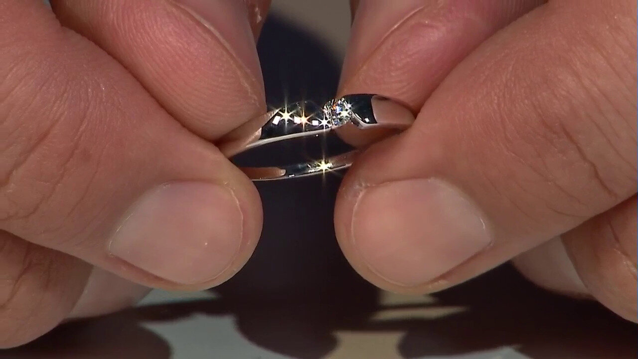 Video Gouden ring met een Loepzuivere (F) Diamant