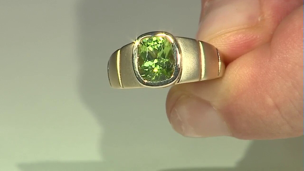 Video 9K Wagogo Peridot Gold Ring