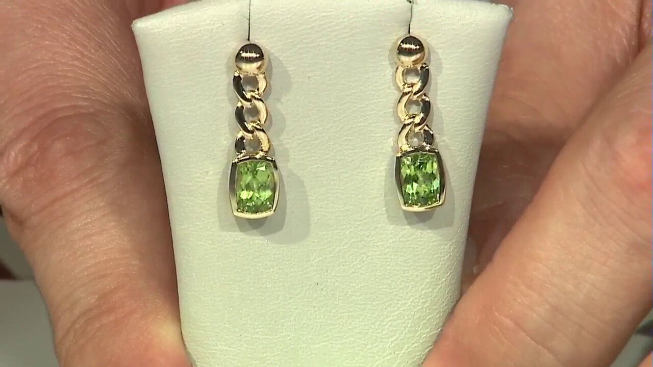 Video 9K Wagogo Peridot Gold Earrings