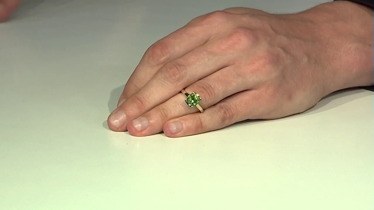 Video 9K Wagogo Peridot Gold Ring