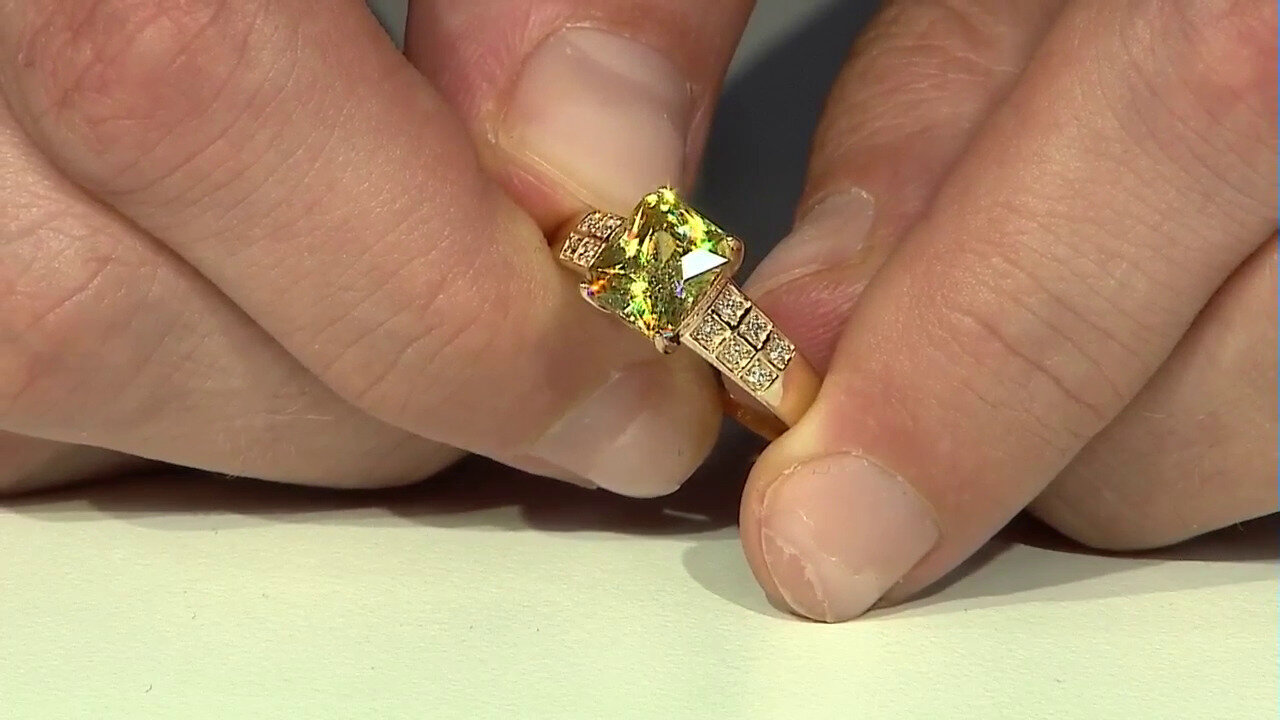 Video 14K Sphene Gold Ring (AMAYANI)