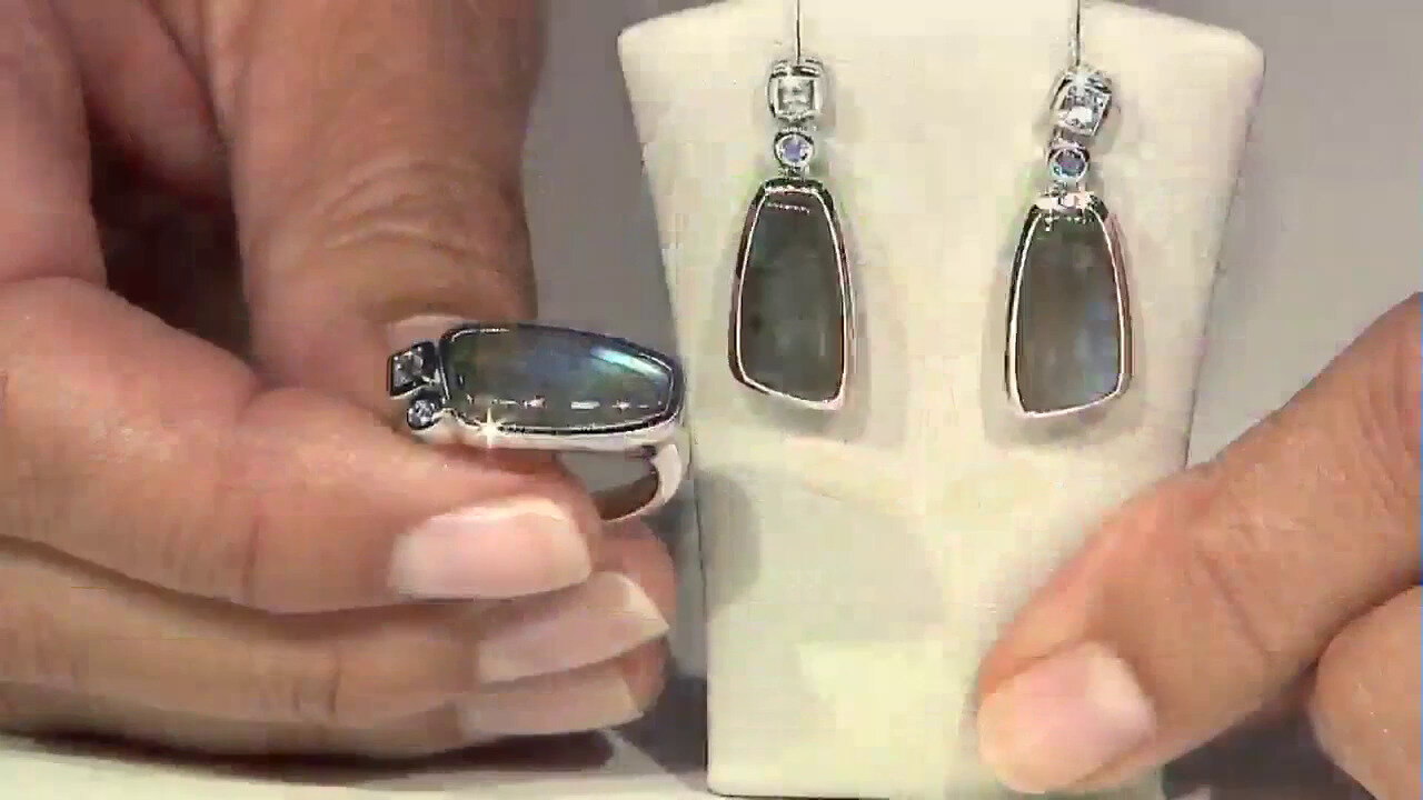 Video Boucles d'oreilles en argent et Labradorite bleue de Maniry (KM by Juwelo)