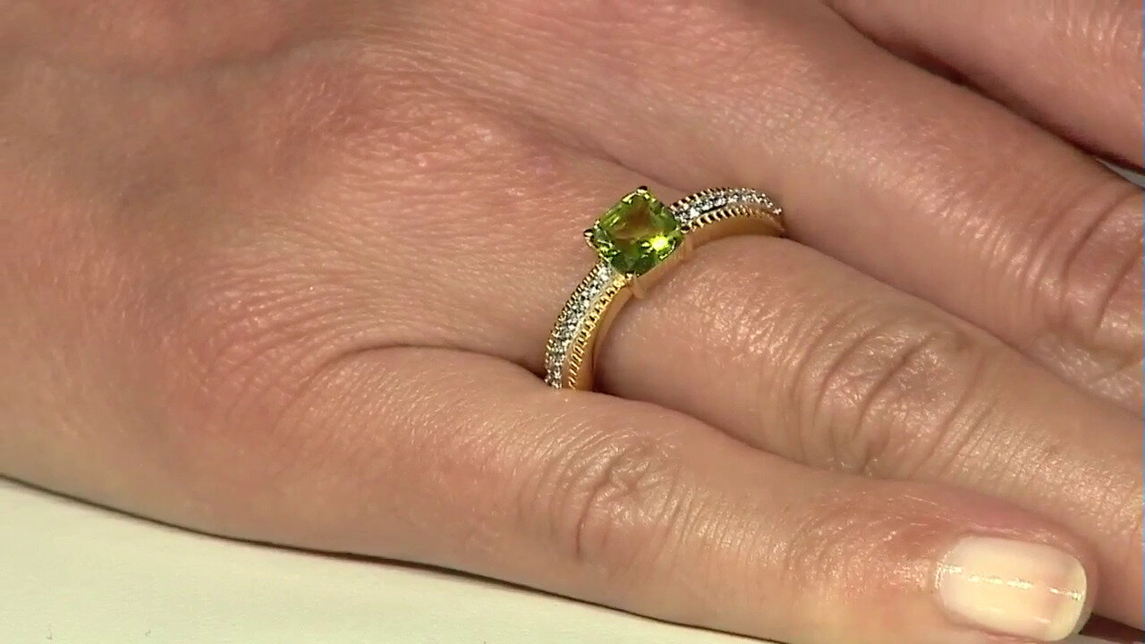 Video Peridot Silver Ring