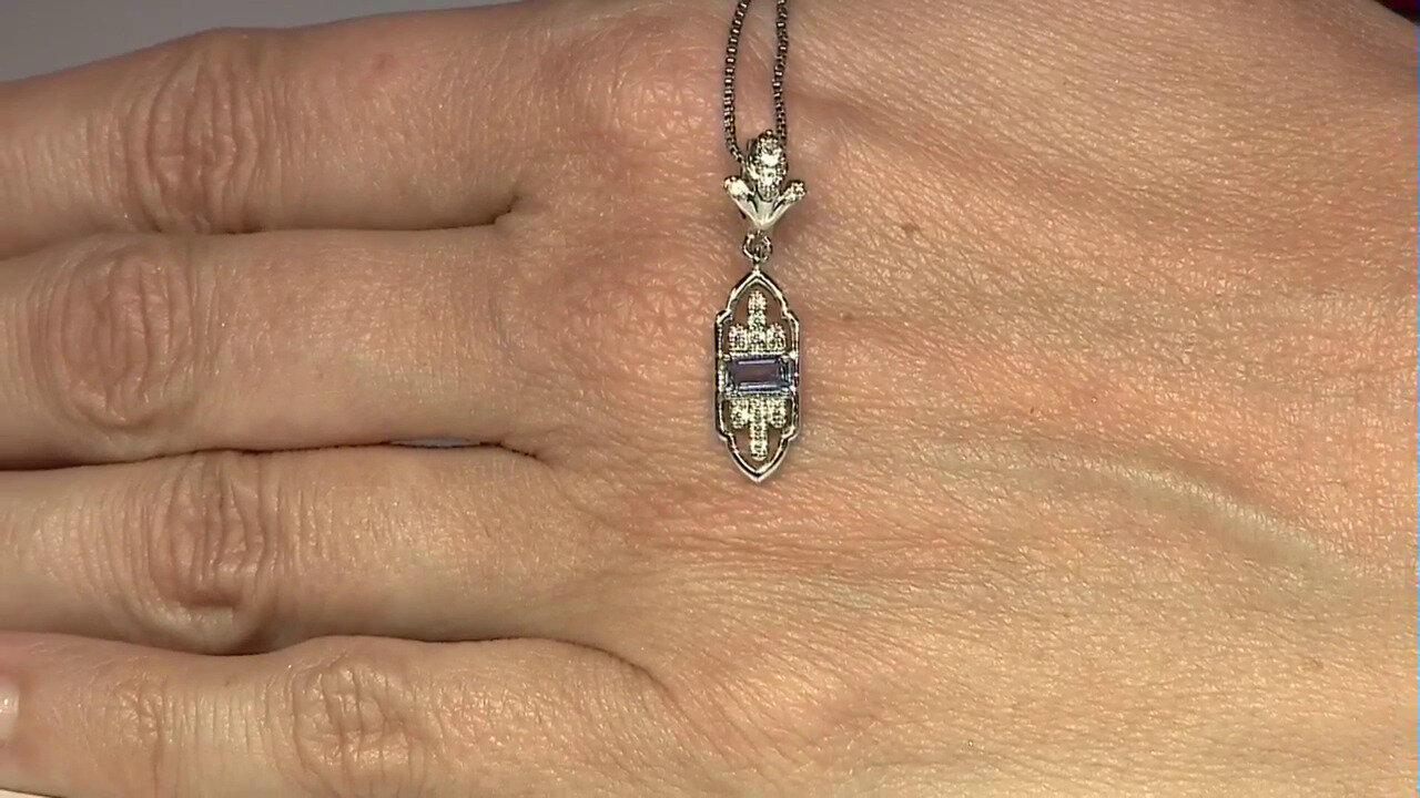 Video Pendentif en argent et Saphir bleu de Ceylan non chauffé