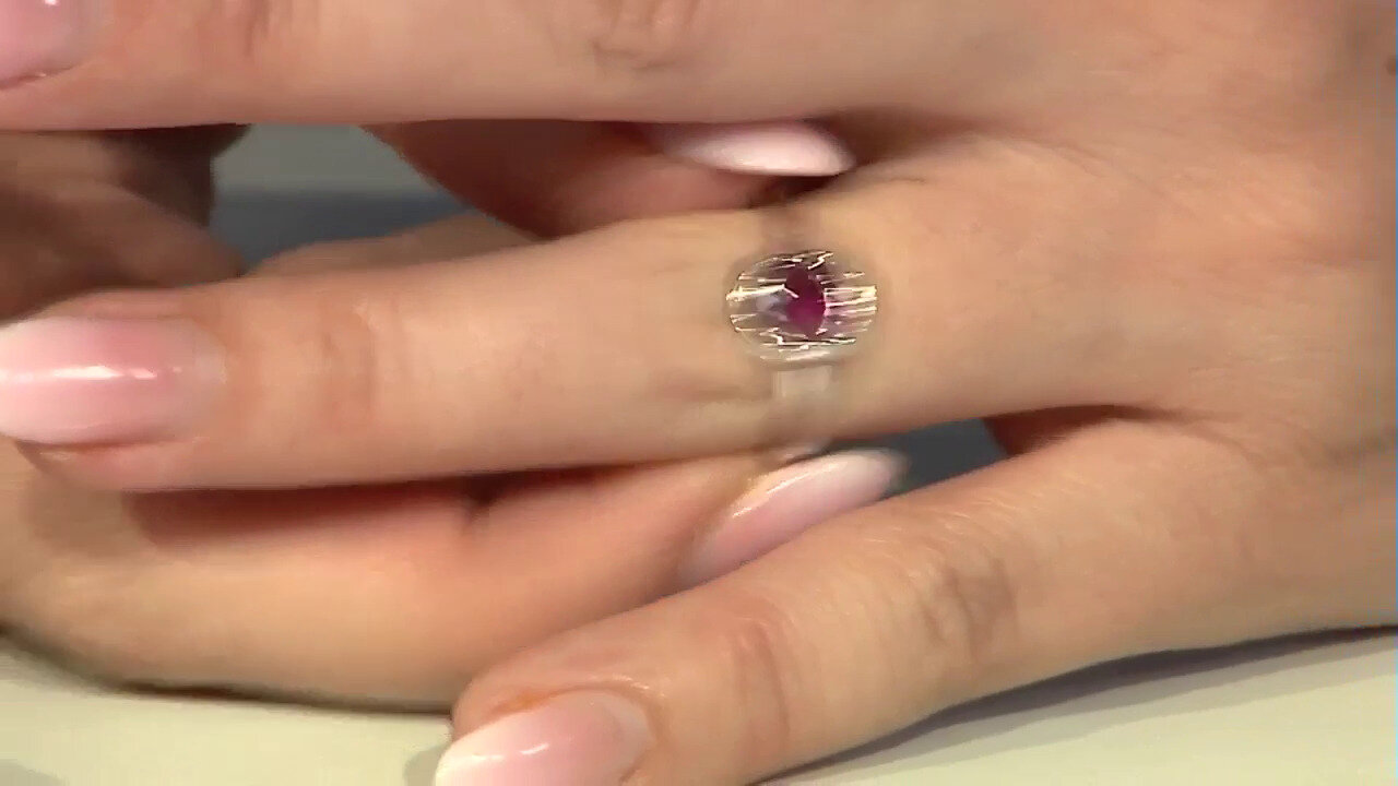 Video Bague en argent et Grenat Rhodolite framboise