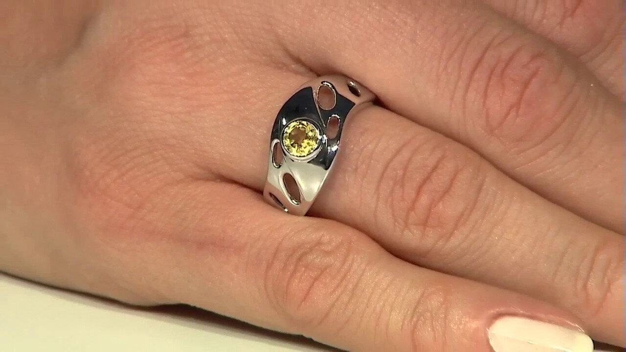 Video Anillo en plata con Berilo amarillo (de Melo)