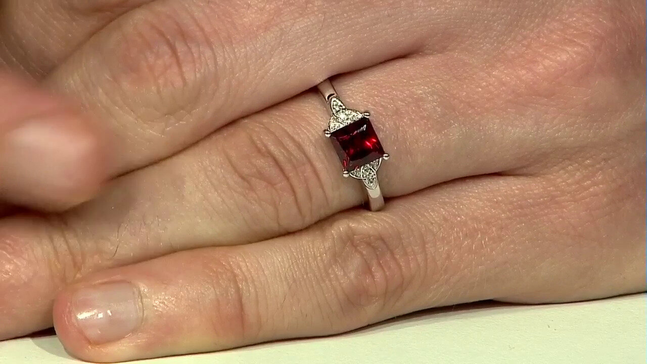 Video Indian Garnet Silver Ring