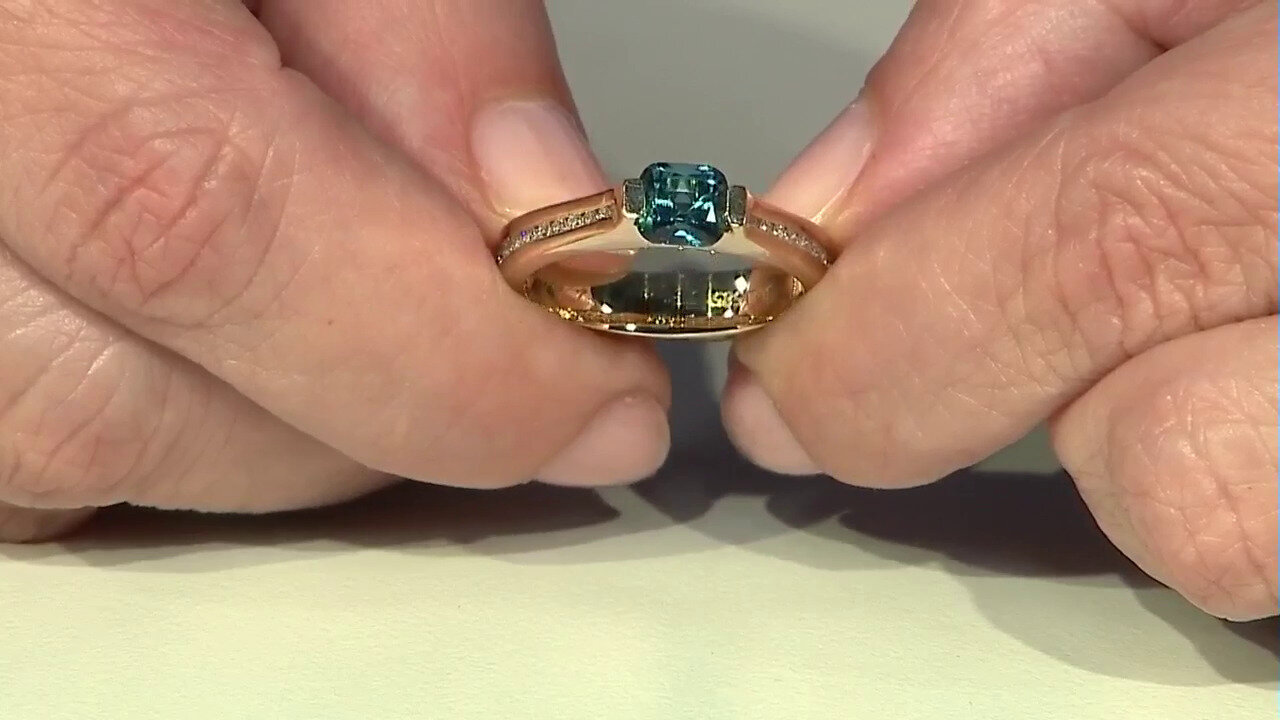 Video Gouden ring met een indigoliet (de Melo)