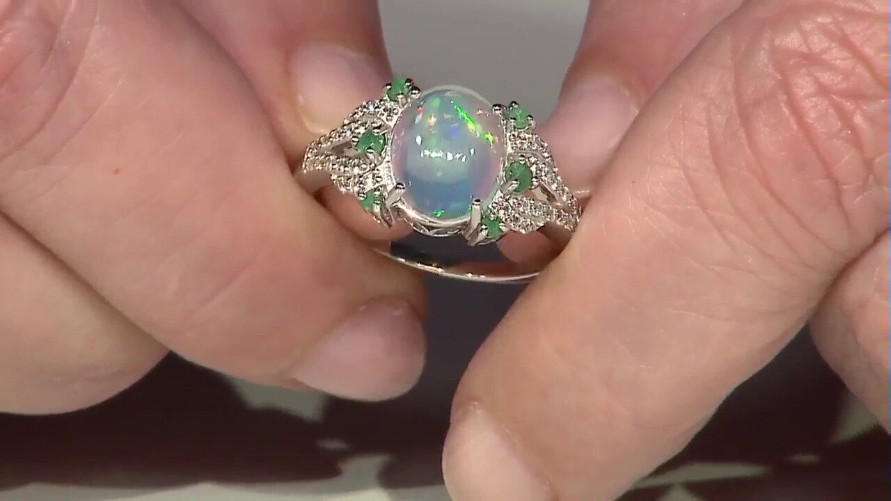 Video Welo Opal Silver Ring