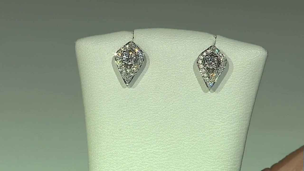 Video 14K Flawless (F) Diamond Gold Earrings (LUCENT DIAMONDS)