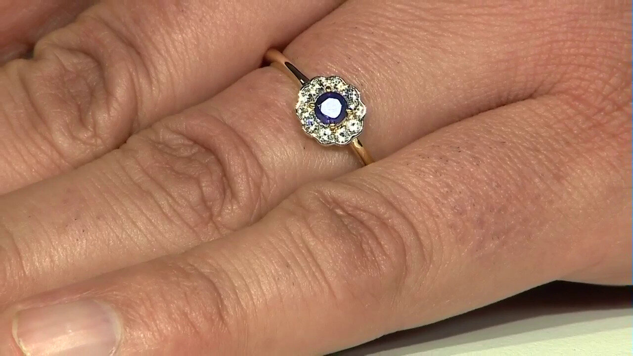 Video Zilveren ring met een Madagaskar Blauwe Saffier