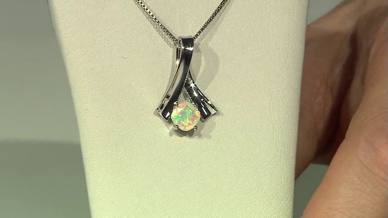 Video Welo Opal Silver Pendant