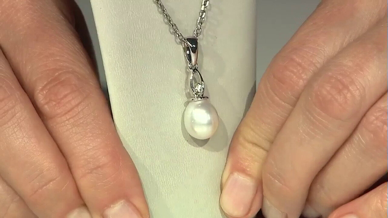 Video Cream Freshwater Pearl Silver Pendant