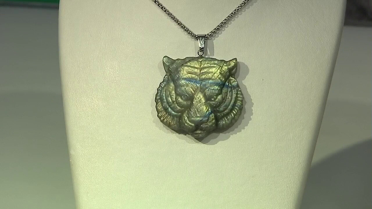 Video Labradorite Necklace