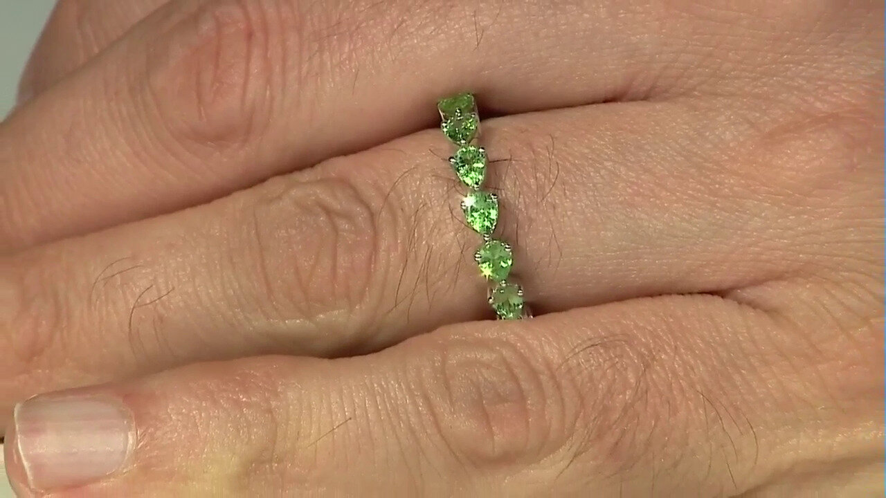 Video Tanzanian Tsavorite Silver Ring