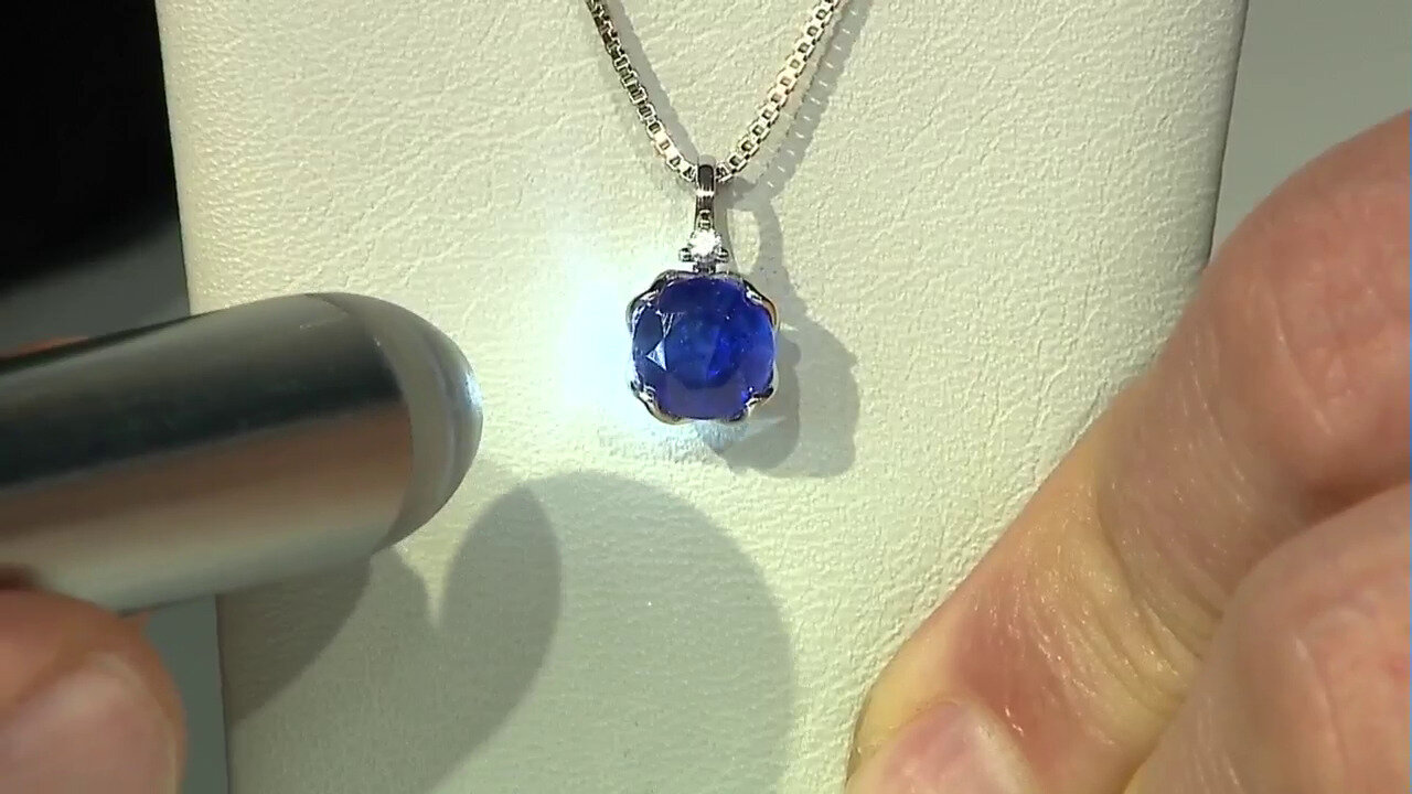 Video Madagascar Blue Sapphire Platinum Pendant