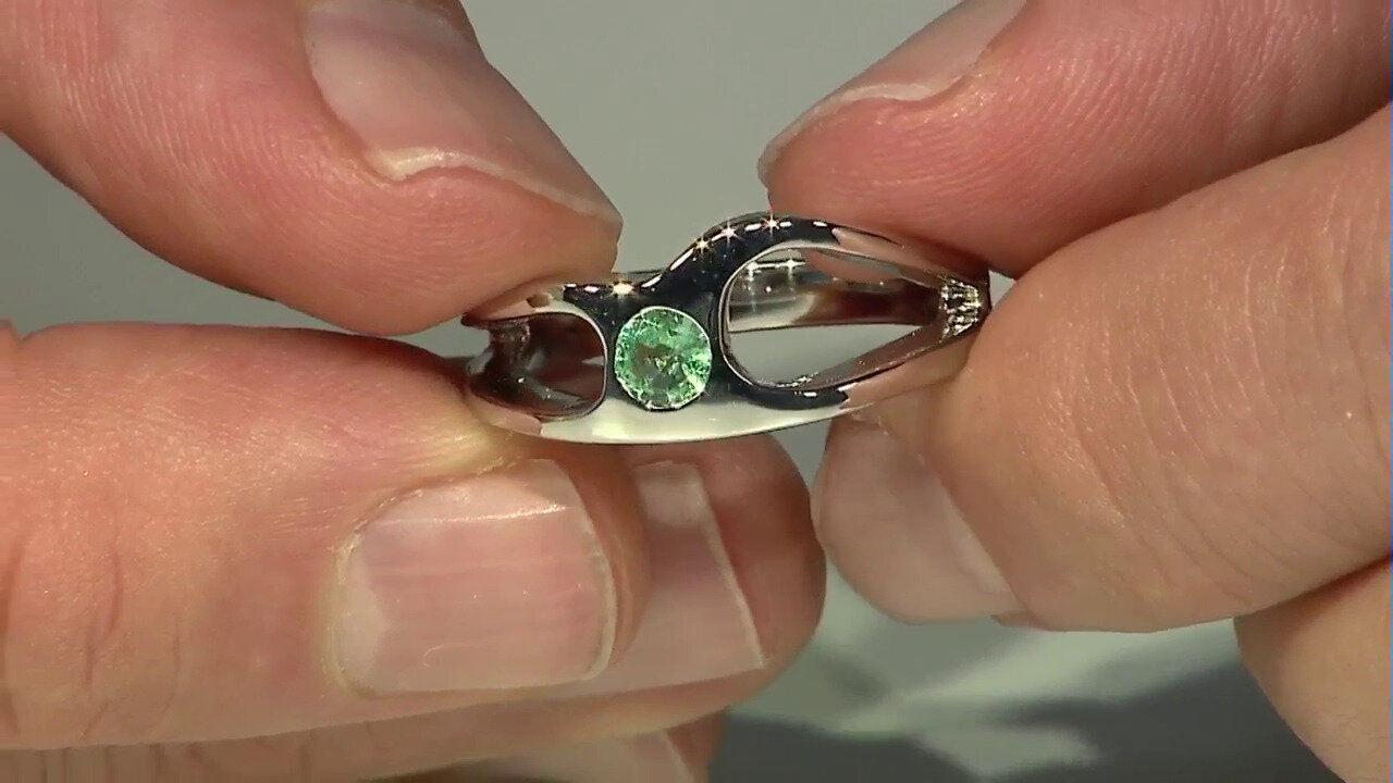 Video Russian Emerald Silver Ring