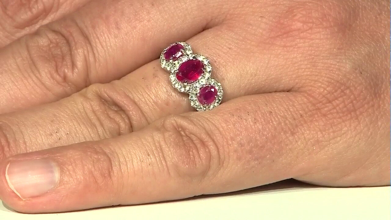 Video Madagascar Ruby Silver Ring