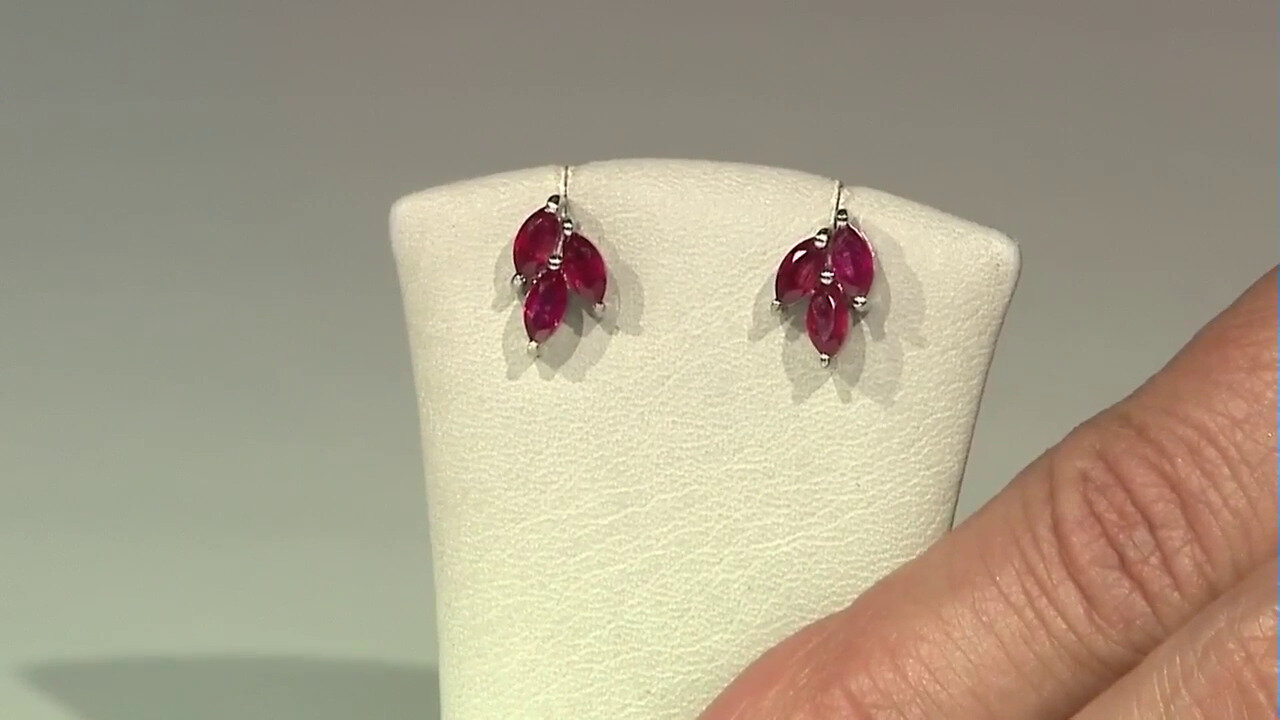 Video Boucles d'oreilles en argent et Rubis de Madagascar