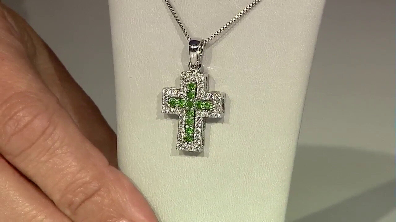 Video Pendentif en argent et Diopside de Russie