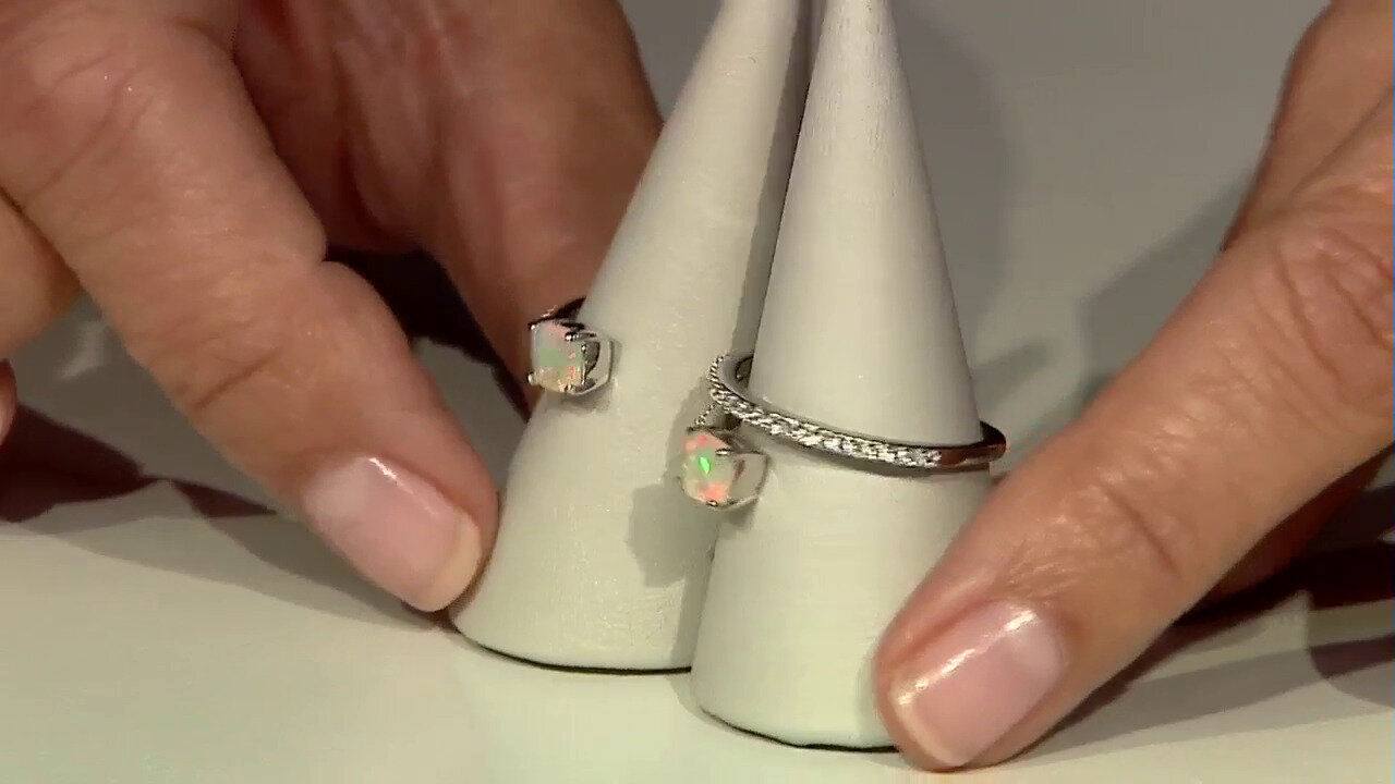 Video Anello in argento con Opale di Welo (de Melo)