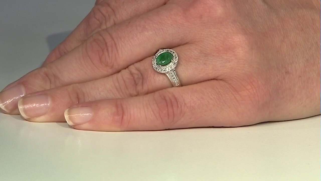 Video Zambian Emerald Silver Ring