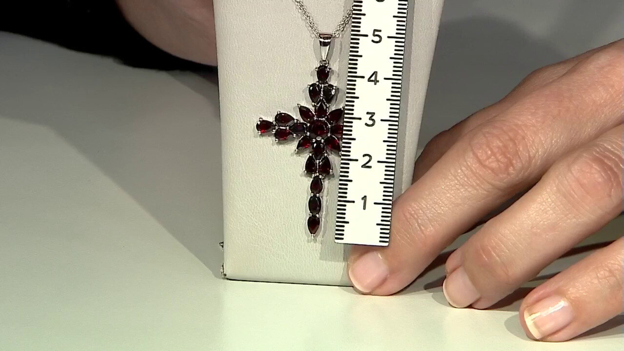 Video Garnet Silver Necklace