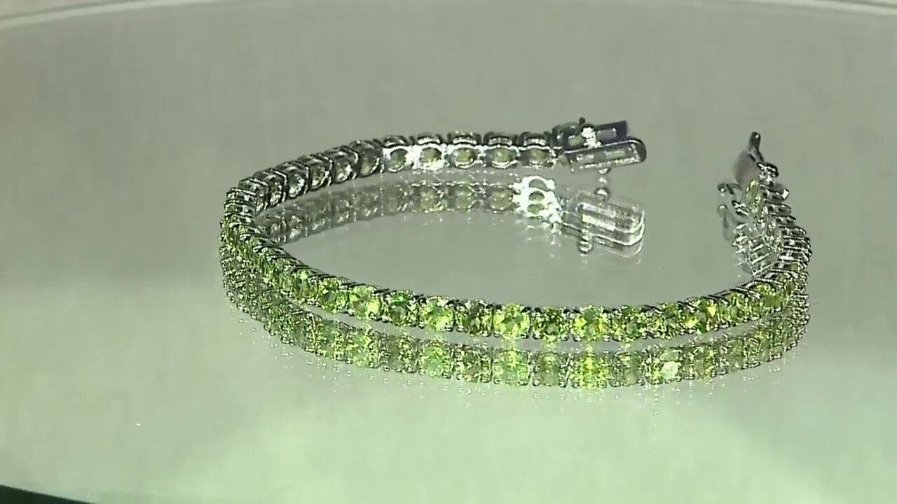 Video Burmese Peridot Silver Bracelet