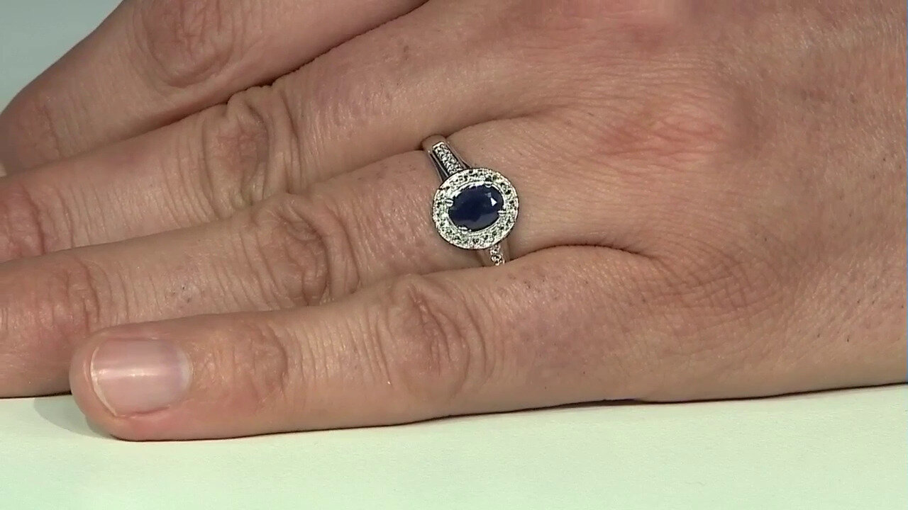 Video Blue Sapphire Silver Ring