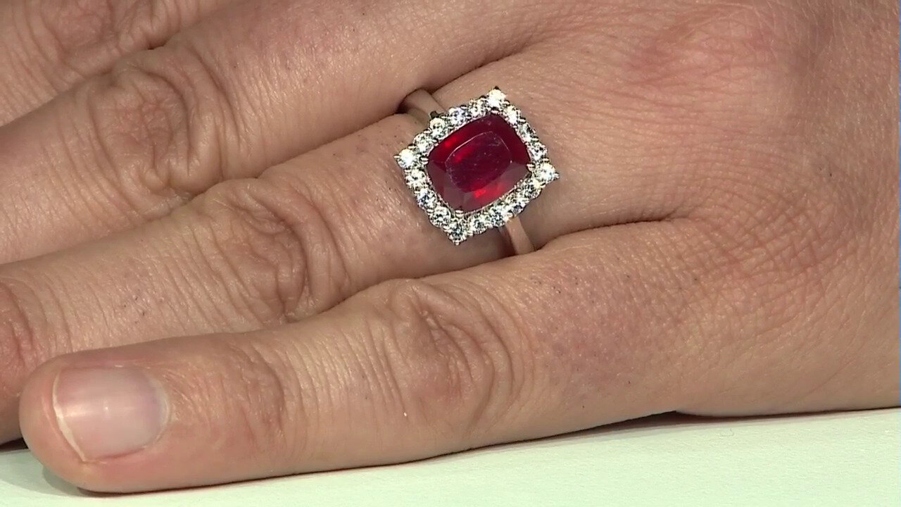 Video Madagascar Ruby Silver Ring