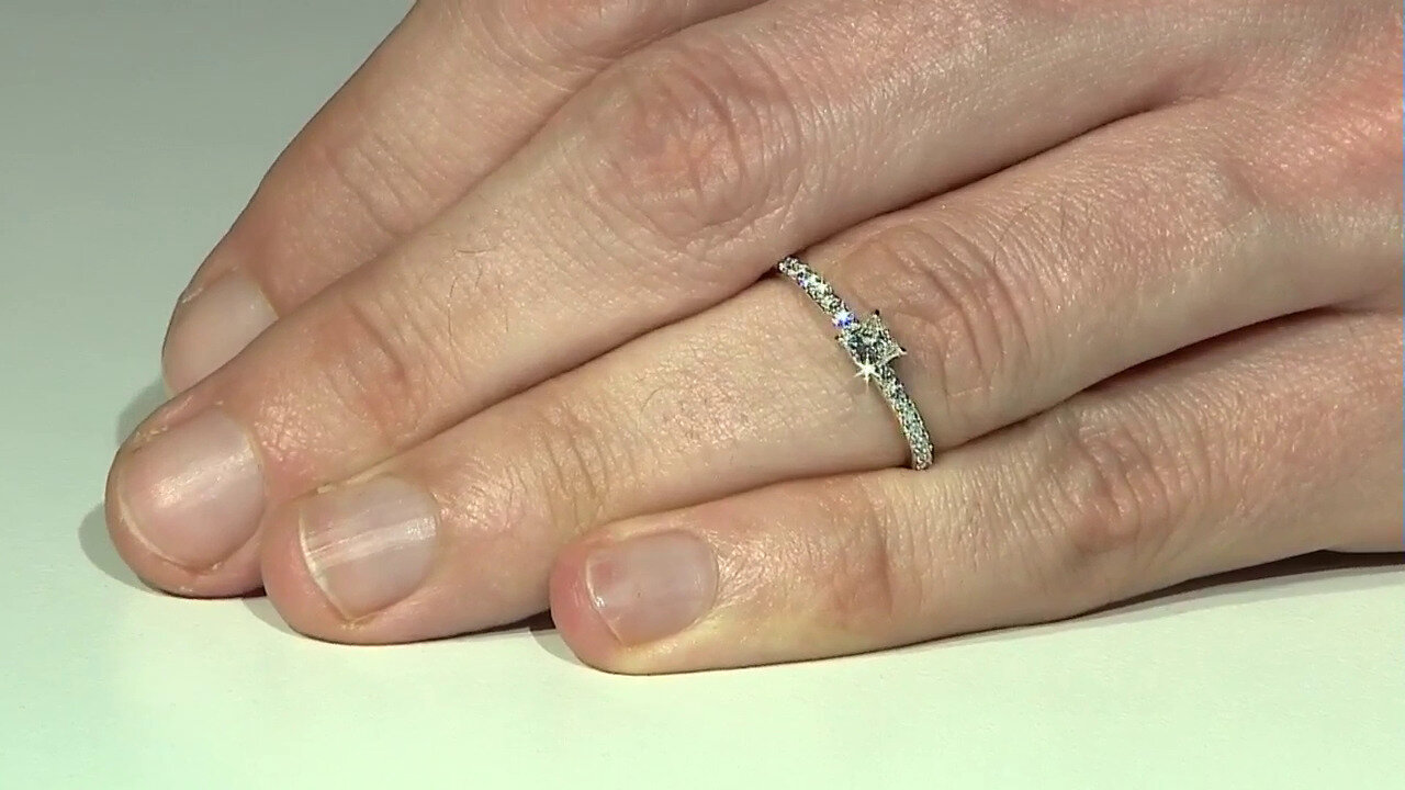 Video 14K VVS1 (G) Diamond Gold Ring (Annette)