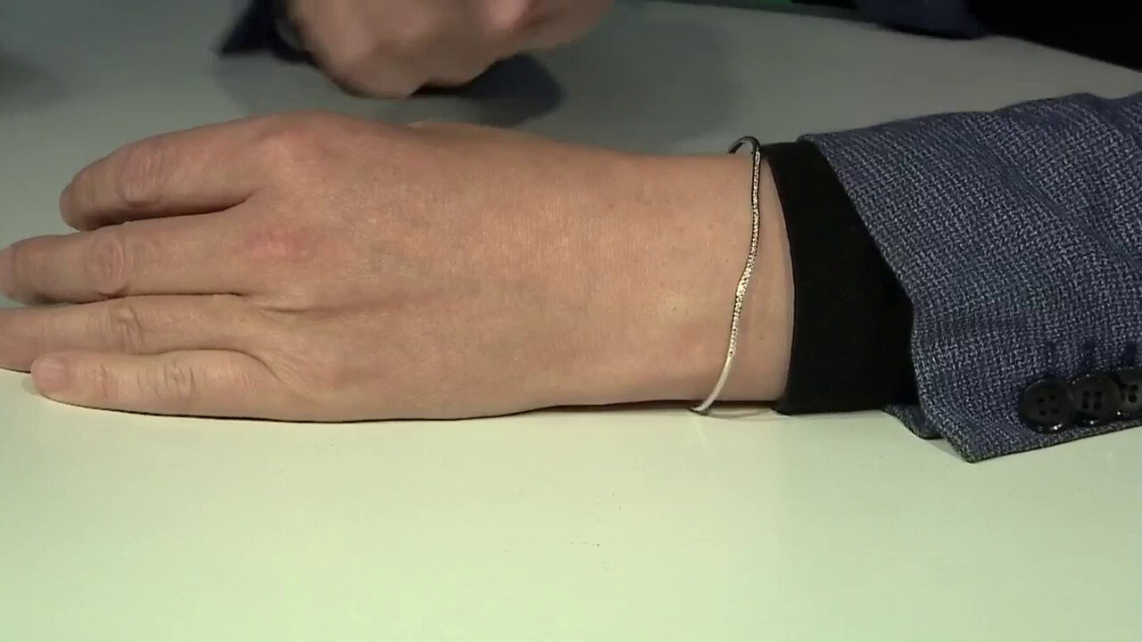 Video Zilveren armband met witte topaasstenen