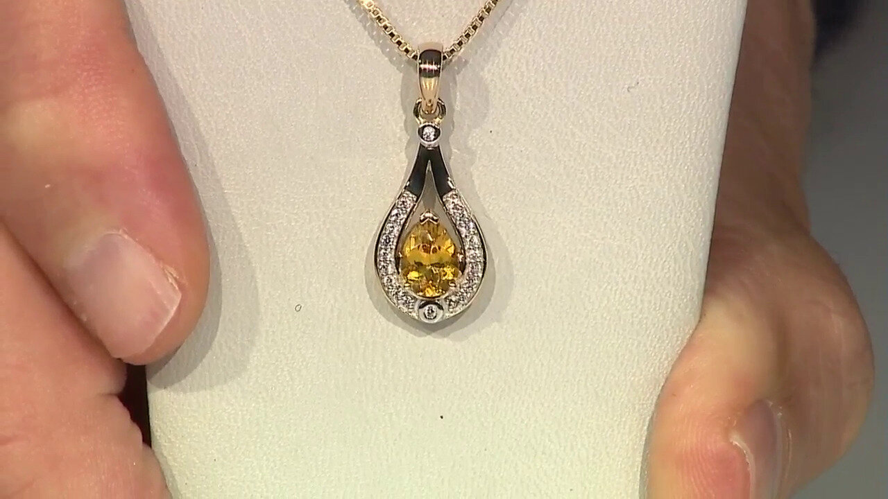 Video 9K Australian Golden Beryl Gold Pendant